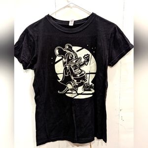 5/$30 Cult Novelty Mickey Vader Graphic T-shirt